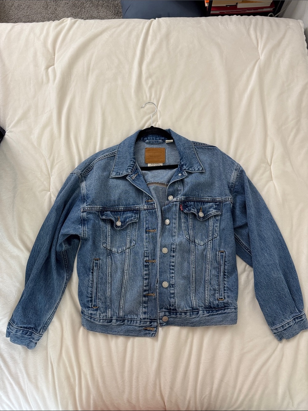 Oversized Levi's Light Blue Denim Trucker Jean Jacket, small